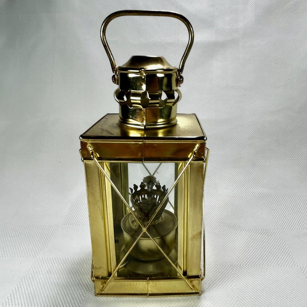 VTG Frankenmuth Gallery 8" Kerosene Oil Lantern– Brass Finish Nautical/Maritime - Picture 3 of 7